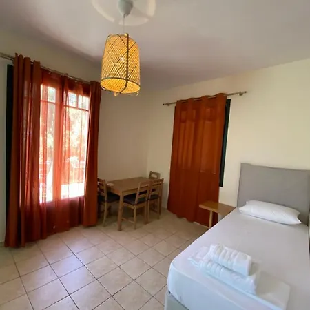 Anoixi Korissia (Kea)